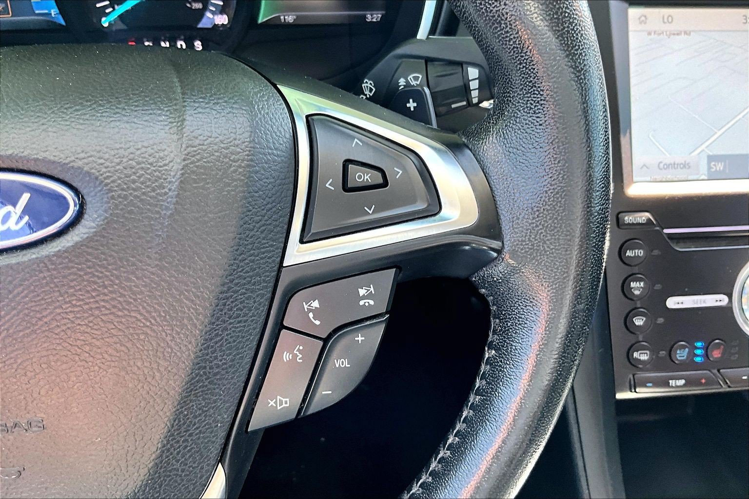 Used 2020 Ford Fusion Titanium AWD/4WD image 19