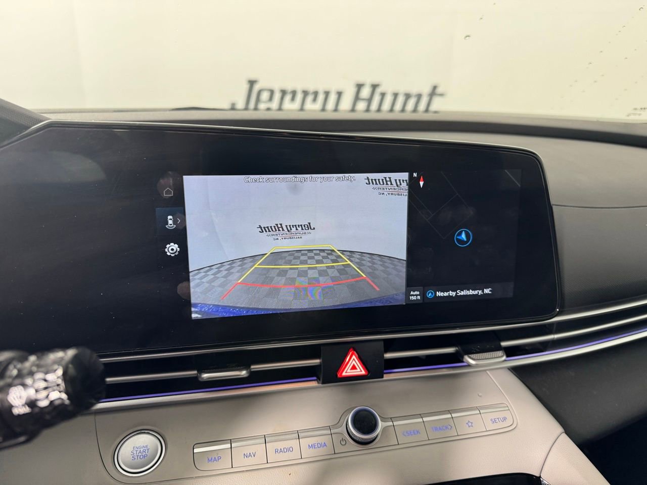 Used 2025 Hyundai Elantra Limited image 16