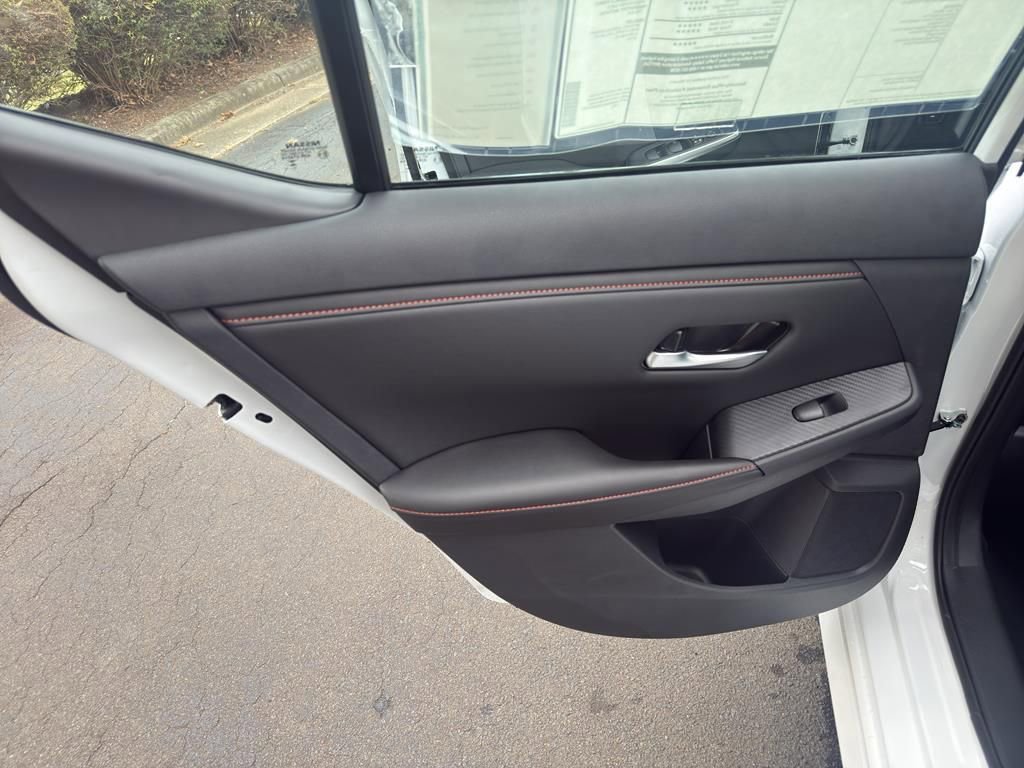 New 2025 Nissan Sentra SR image 32