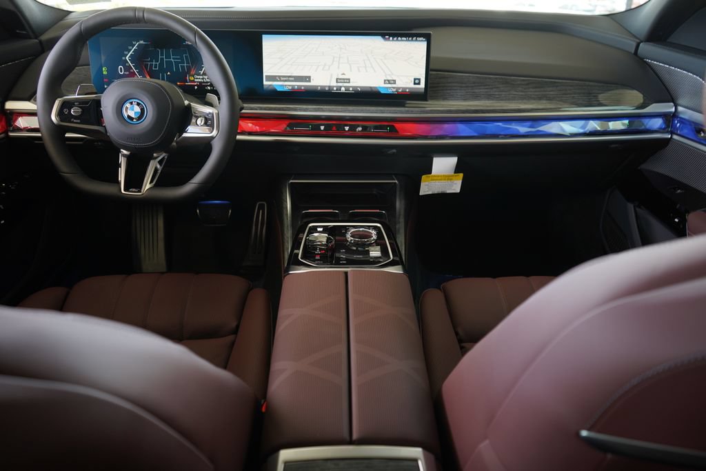 Used 2026 BMW 750e xDrive w/ Premium Package AWD/4WD image 15