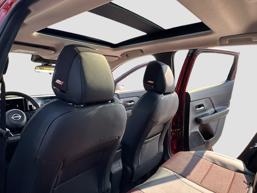 New 2026 Nissan Kicks SR w/ SR Premium Package image 6