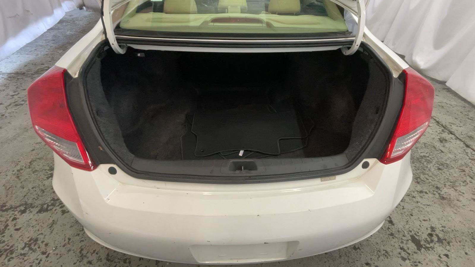 Used 2012 Honda Accord EX-L image 19