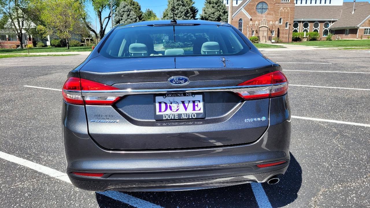 Used 2018 Ford Fusion S FWD image 7