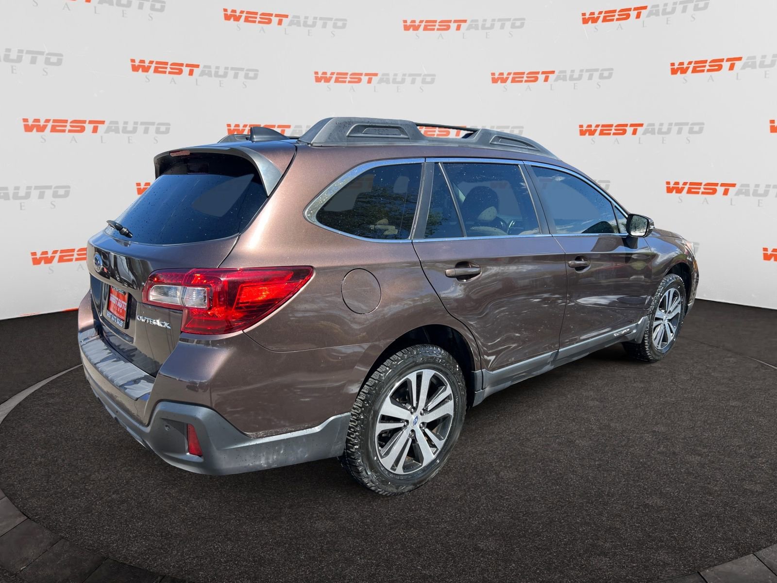 Used 2019 Subaru Outback 2.5i Limited w/ Popular Package #2 AWD/4WD image 5