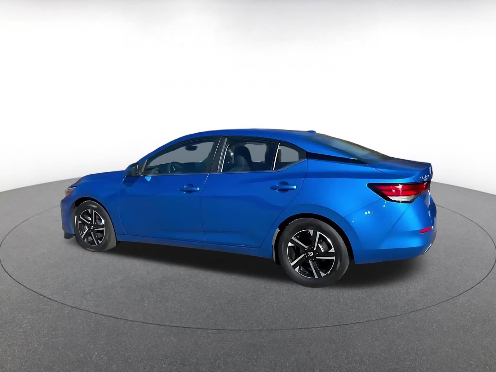 Used 2025 Nissan Sentra SV image 10