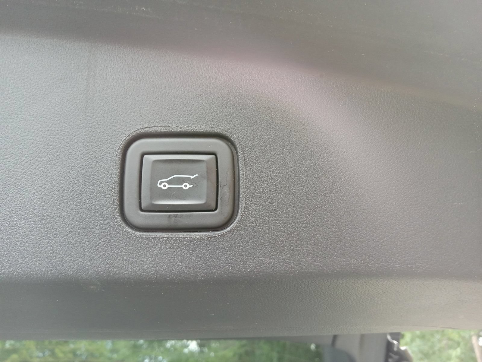 Used 2024 Cadillac Lyriq Luxury w/ LPO, Floor Liner Package AWD/4WD image 25