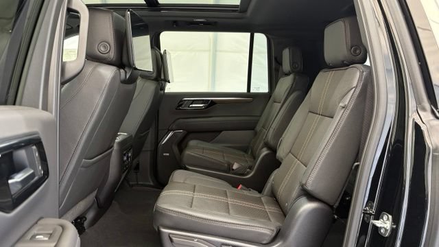 New 2026 Chevrolet Suburban High Country AWD/4WD image 18