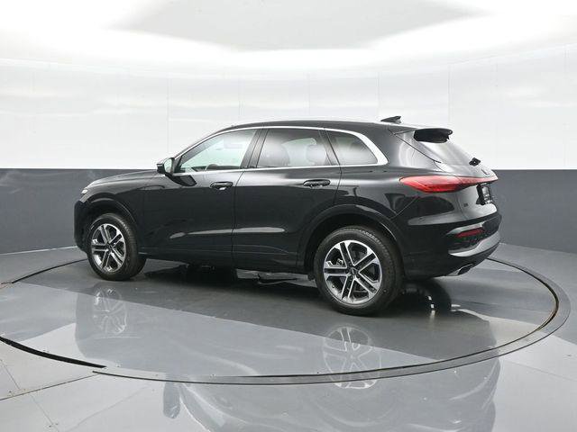 Certified 2025 Audi Q5 Premium w/ Convenience Package AWD/4WD image 5