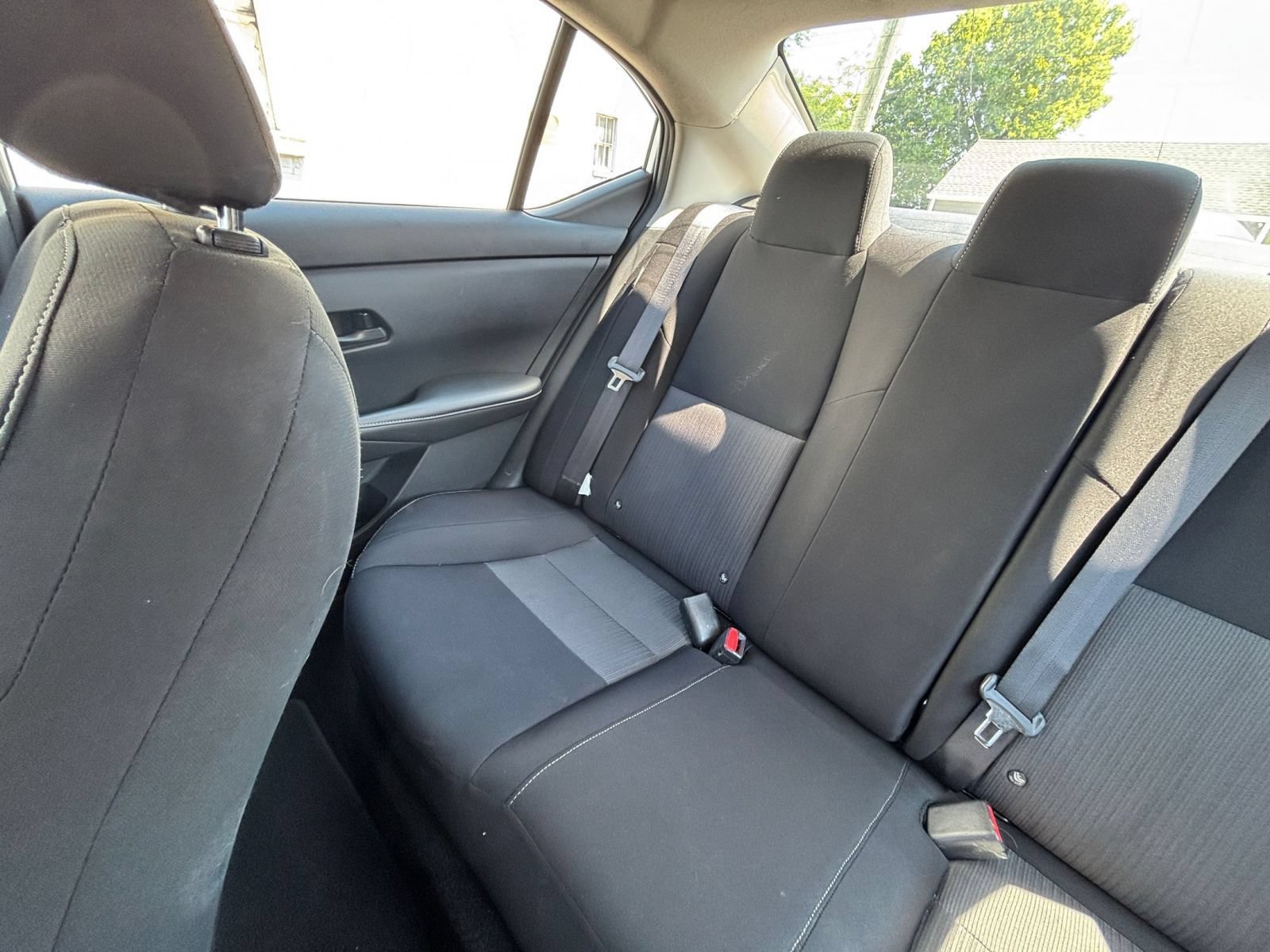 Used 2025 Nissan Sentra SV FWD image 33