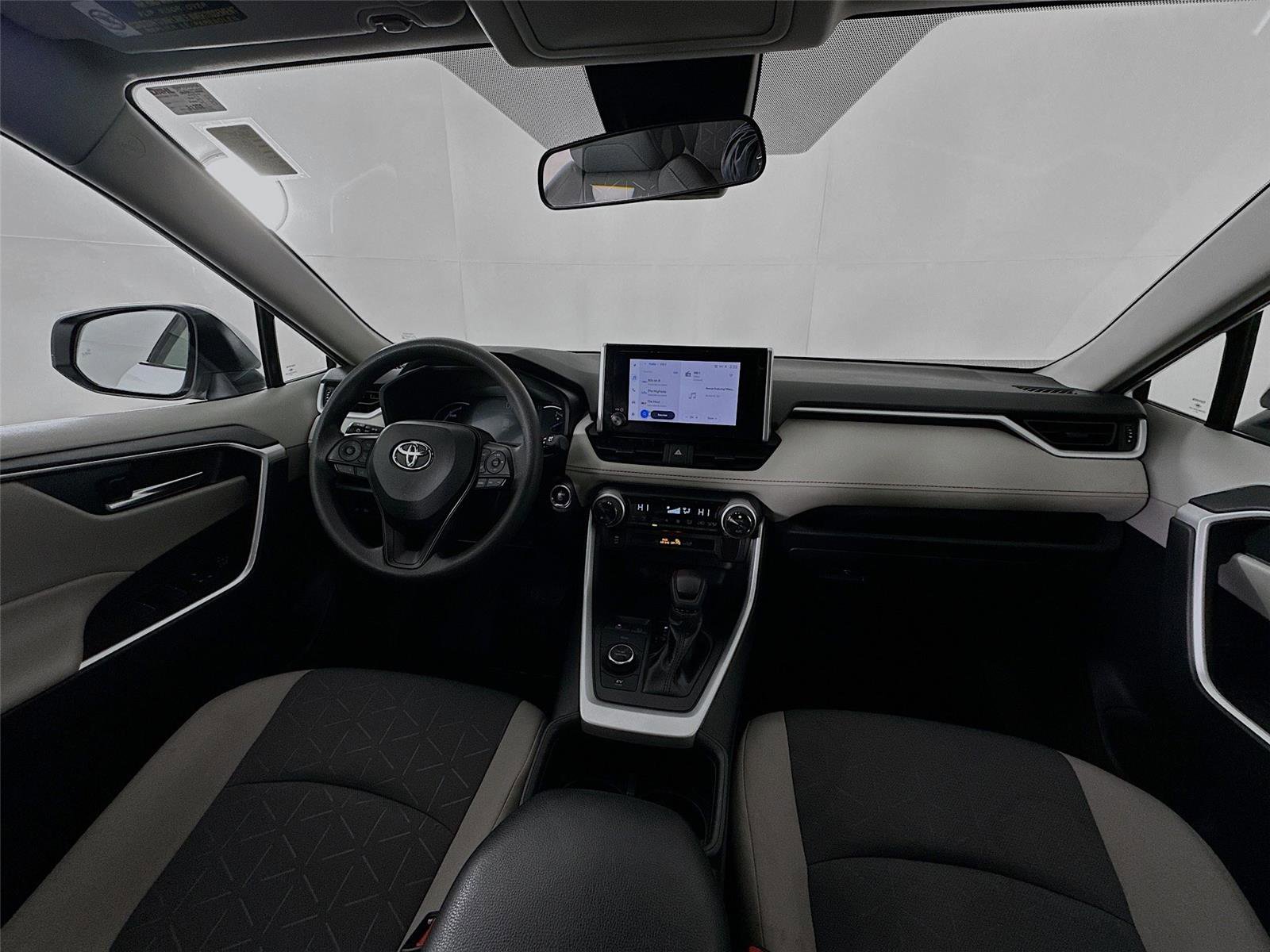 Certified 2025 Toyota RAV4 XLE image 30