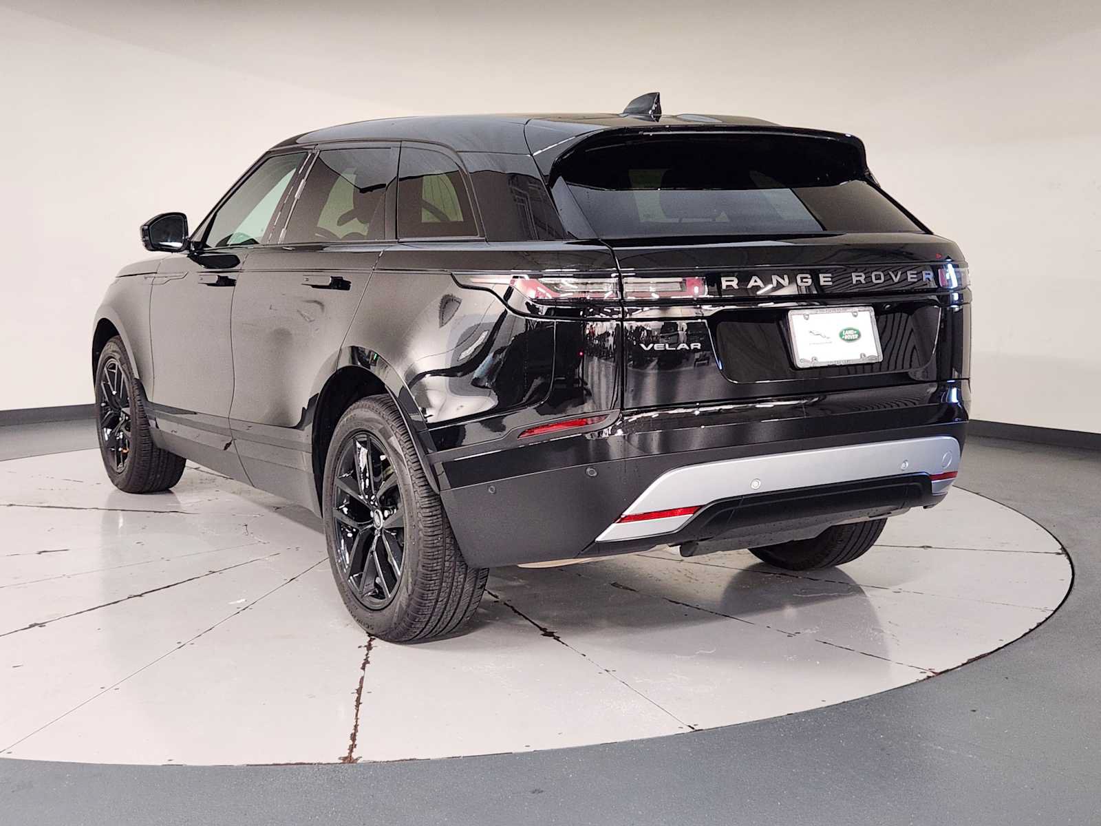 Used 2026 Land Rover Range Rover Velar S AWD/4WD image 6