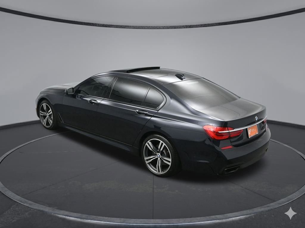 Used 2019 BMW 750i image 54