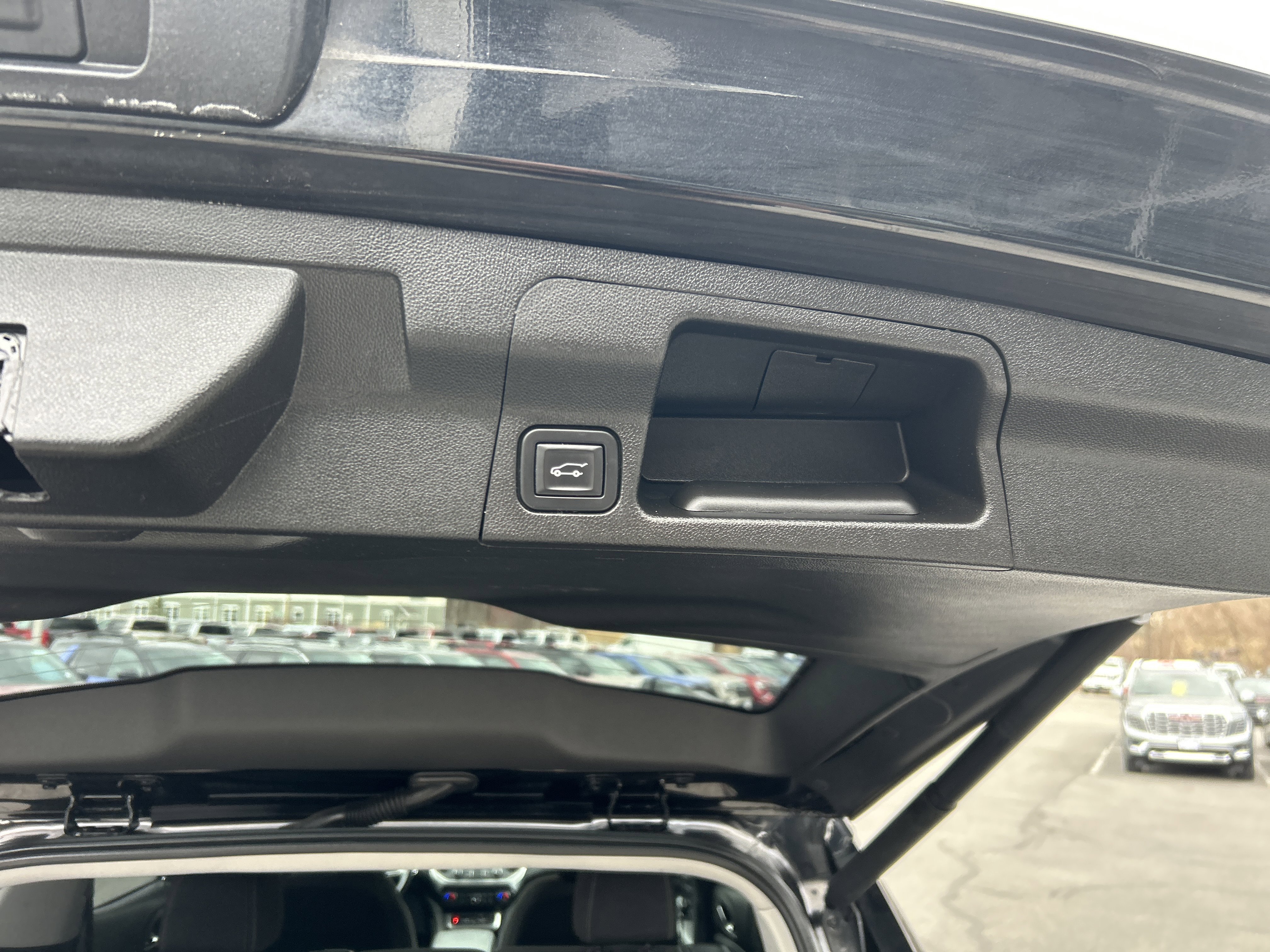 Certified 2021 GMC Acadia SLE w/ Driver Convenience Package image 8