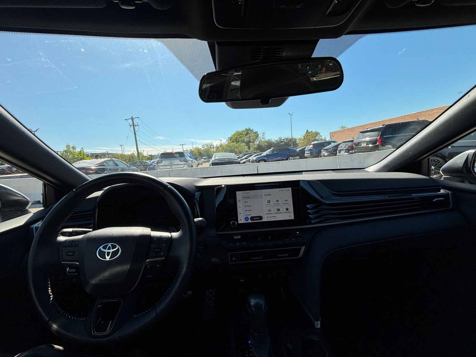 Used 2025 Toyota Camry SE FWD image 33