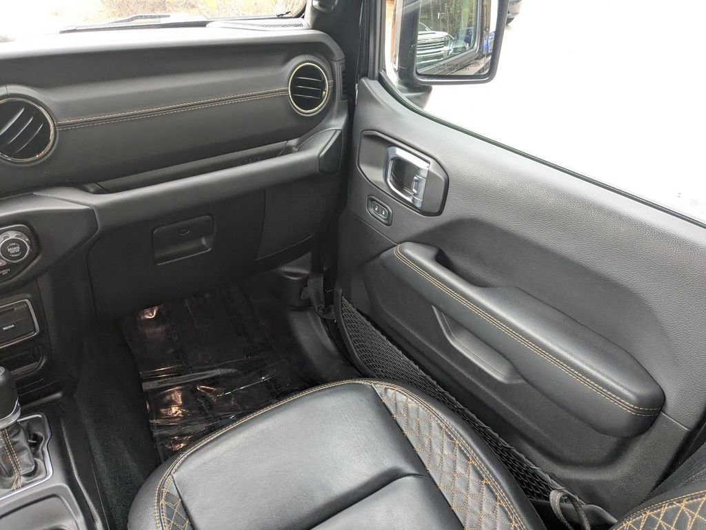 Used 2023 Jeep Gladiator Overland image 17