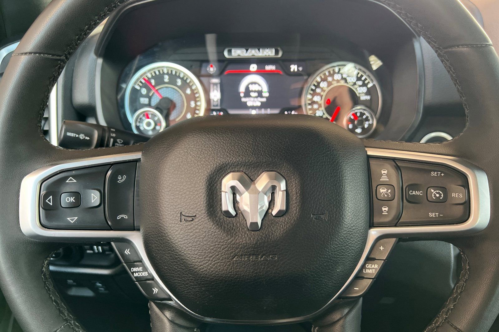 Used 2025 RAM 1500 Big Horn image 30