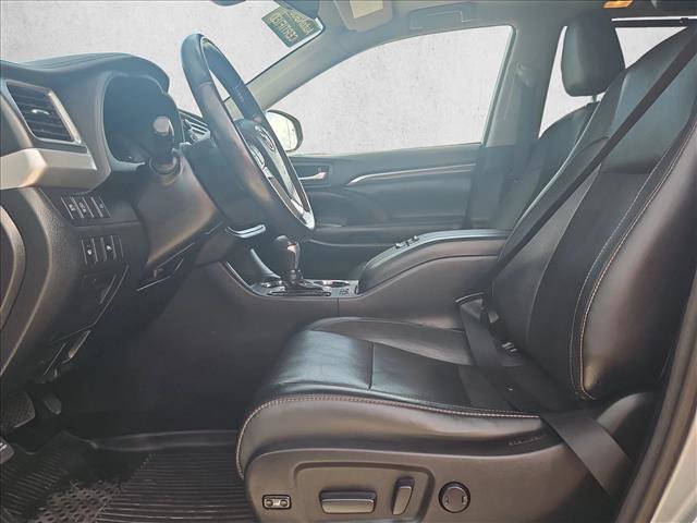 Used 2018 Toyota Highlander Limited w/ Protection Package #3 image 17