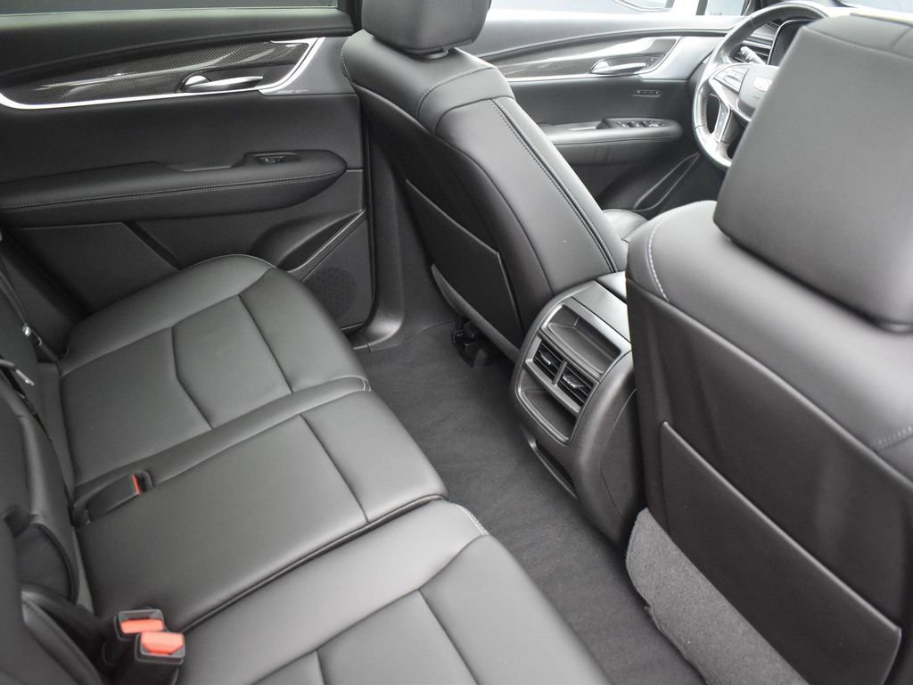 Used 2022 Cadillac XT5 Sportv w/ LPO, ONYX Package image 33