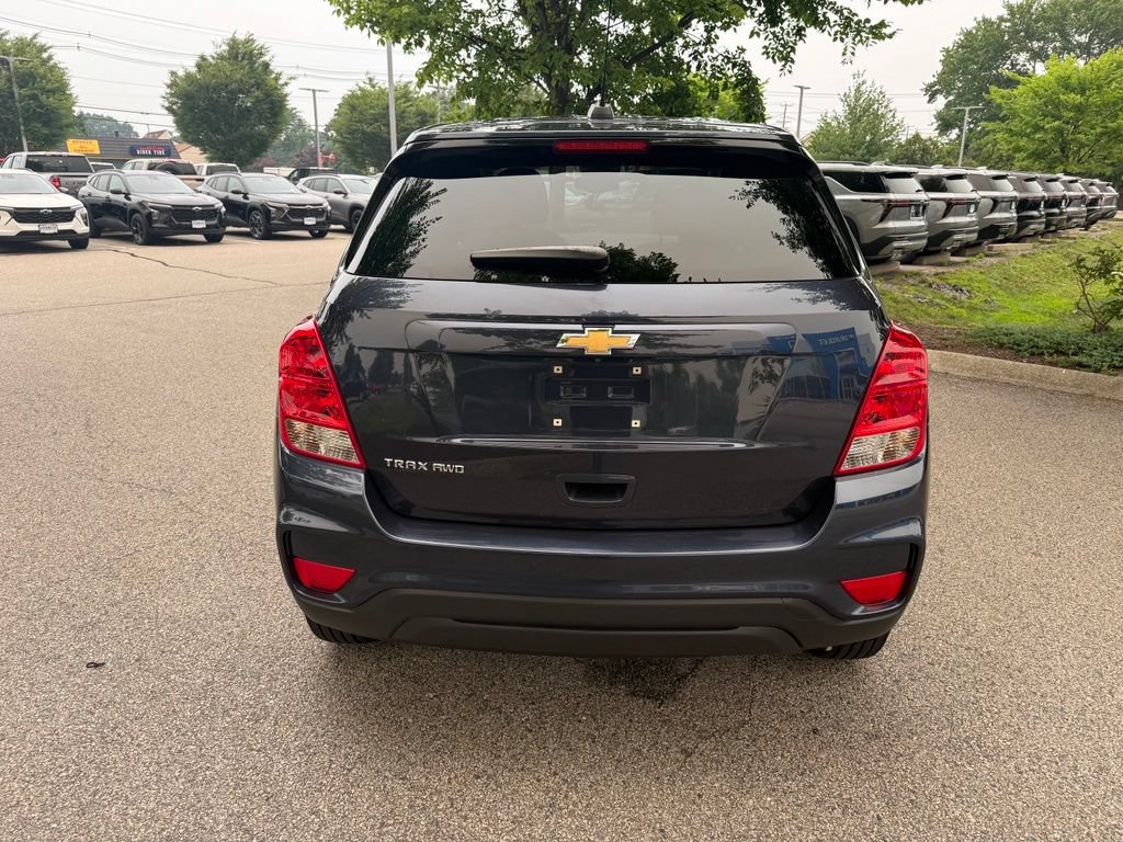 Used 2019 Chevrolet Trax LS w/ Tint and Cruise Package AWD/4WD image 4