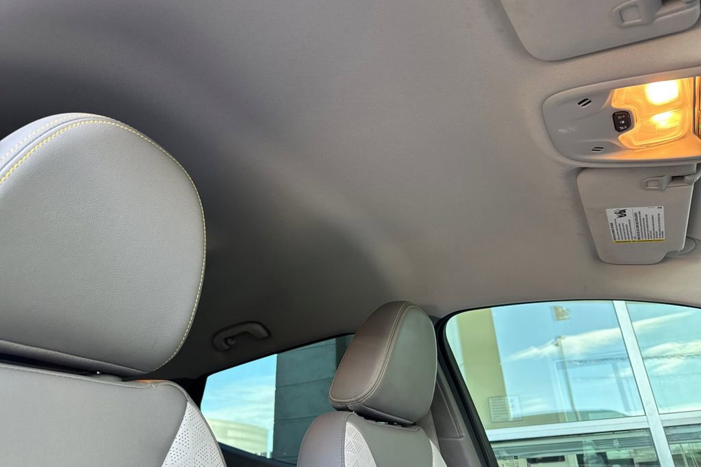 Used 2023 Chevrolet Bolt EUV Premier w/ Super Cruise Package image 17