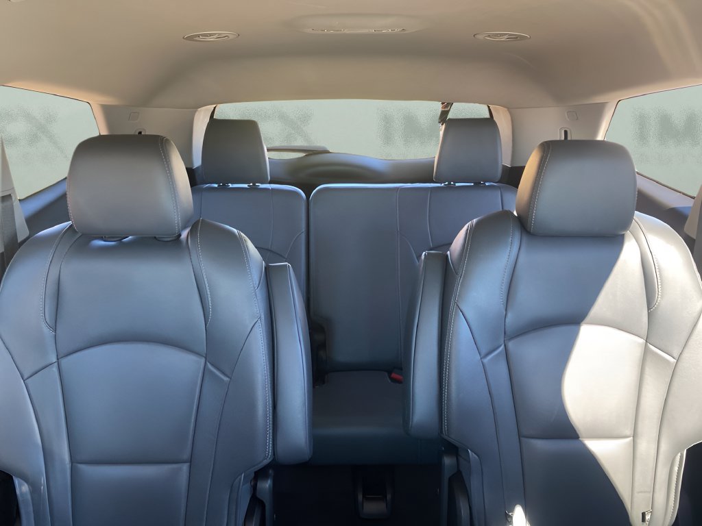 Used 2019 Buick Enclave Essence FWD image 17