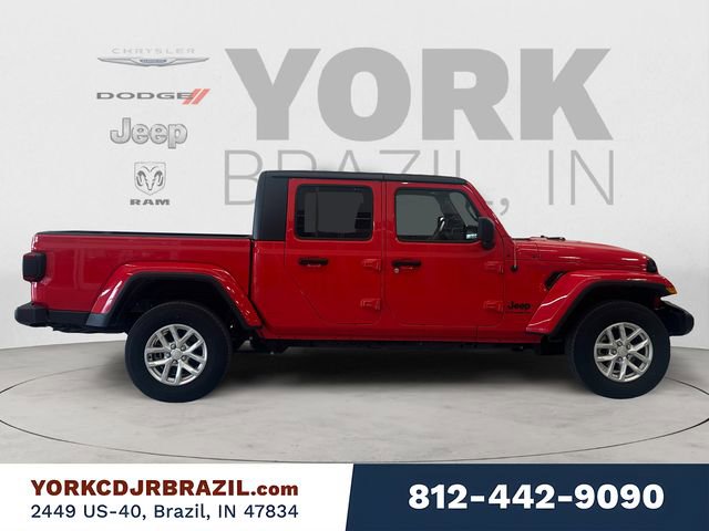 Used 2023 Jeep Gladiator Sport image 6