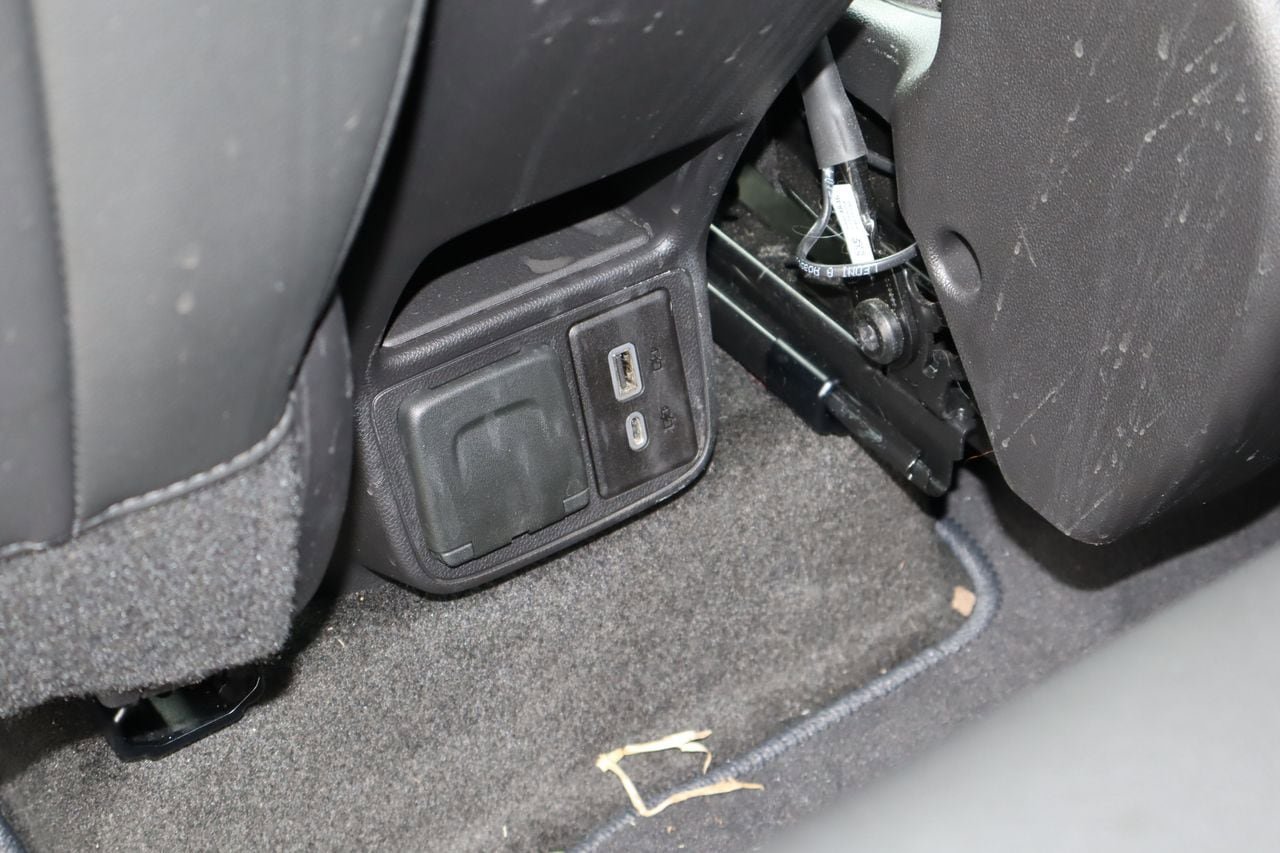Used 2020 Buick Encore GX Essence w/ Experience Buick Package FWD image 18