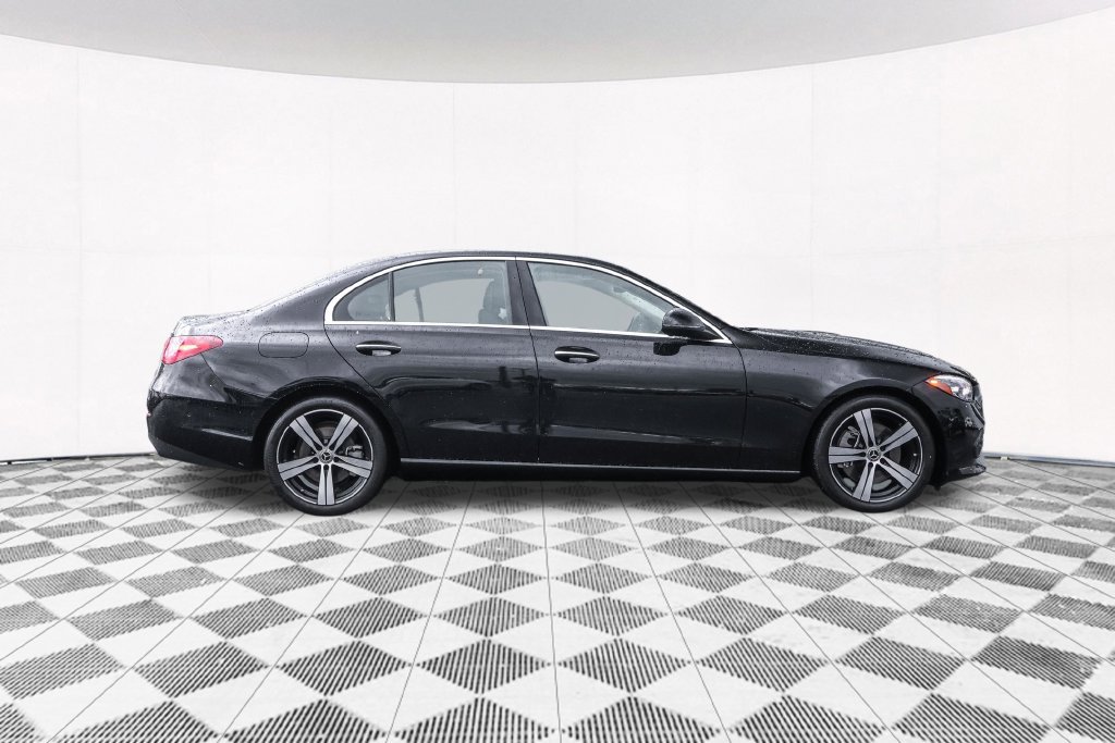 Used 2025 Mercedes-Benz C 300 4MATIC Sedan image 12