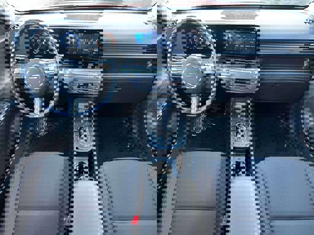 Used 2025 Hyundai Kona SEL image 13