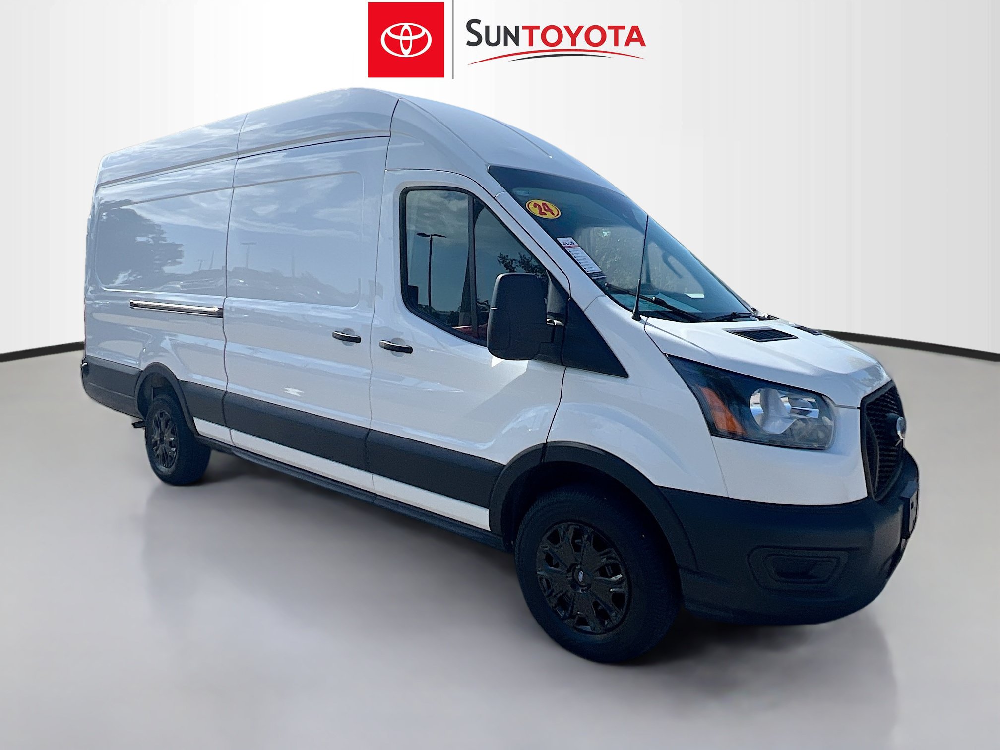 Used 2024 Ford Transit 250 148 High Roof Extended w/ Load Area Protection Package RWD image 1