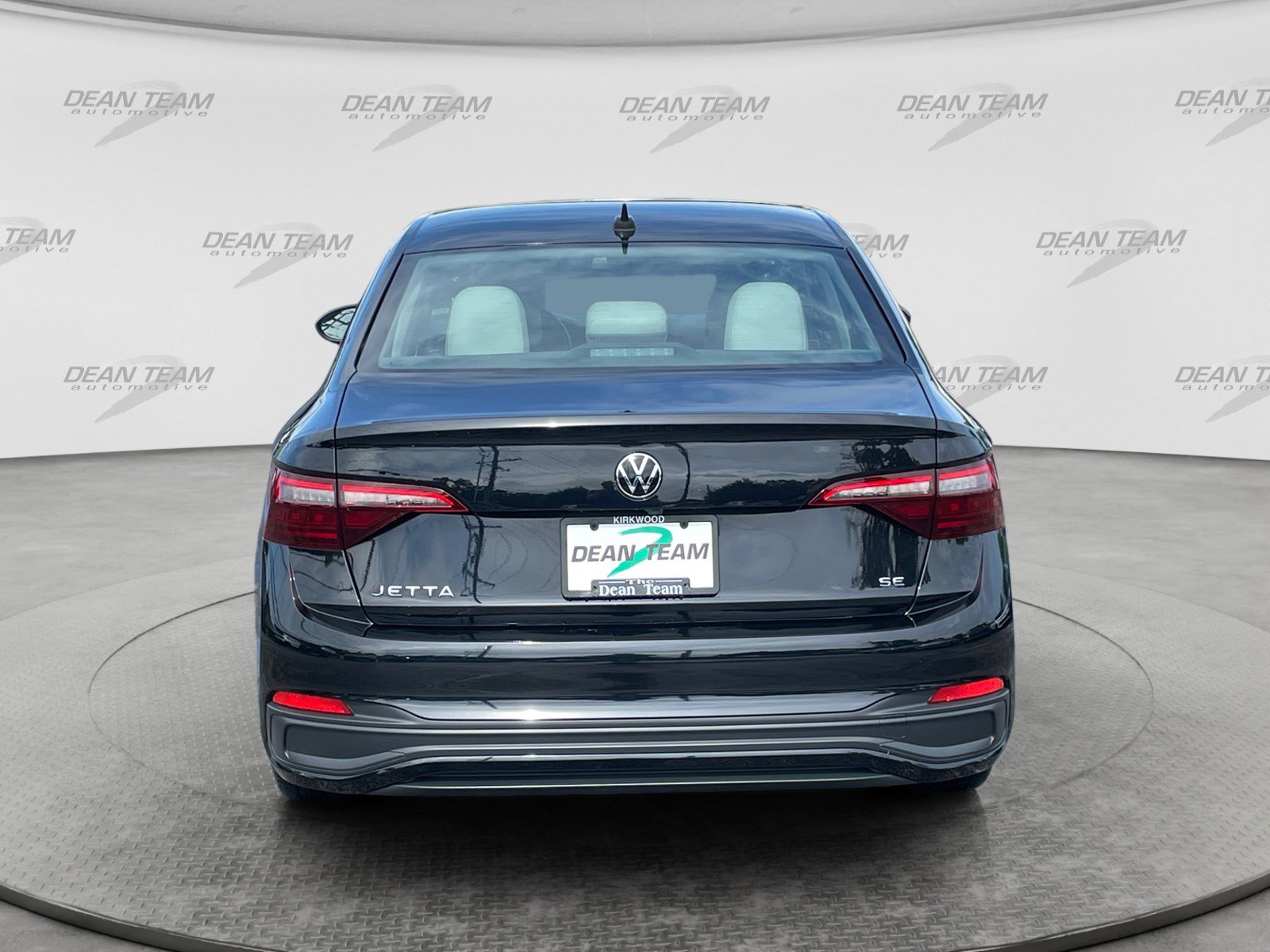Used 2023 Volkswagen Jetta SE w/ Panoramic Sunroof Package FWD image 7