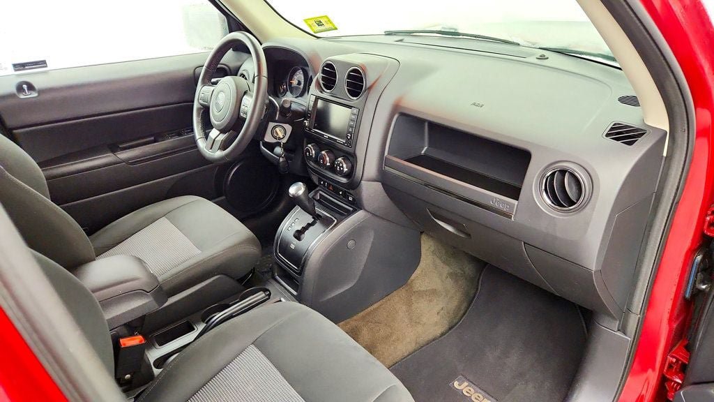 Used 2017 Jeep Patriot Latitude FWD image 23