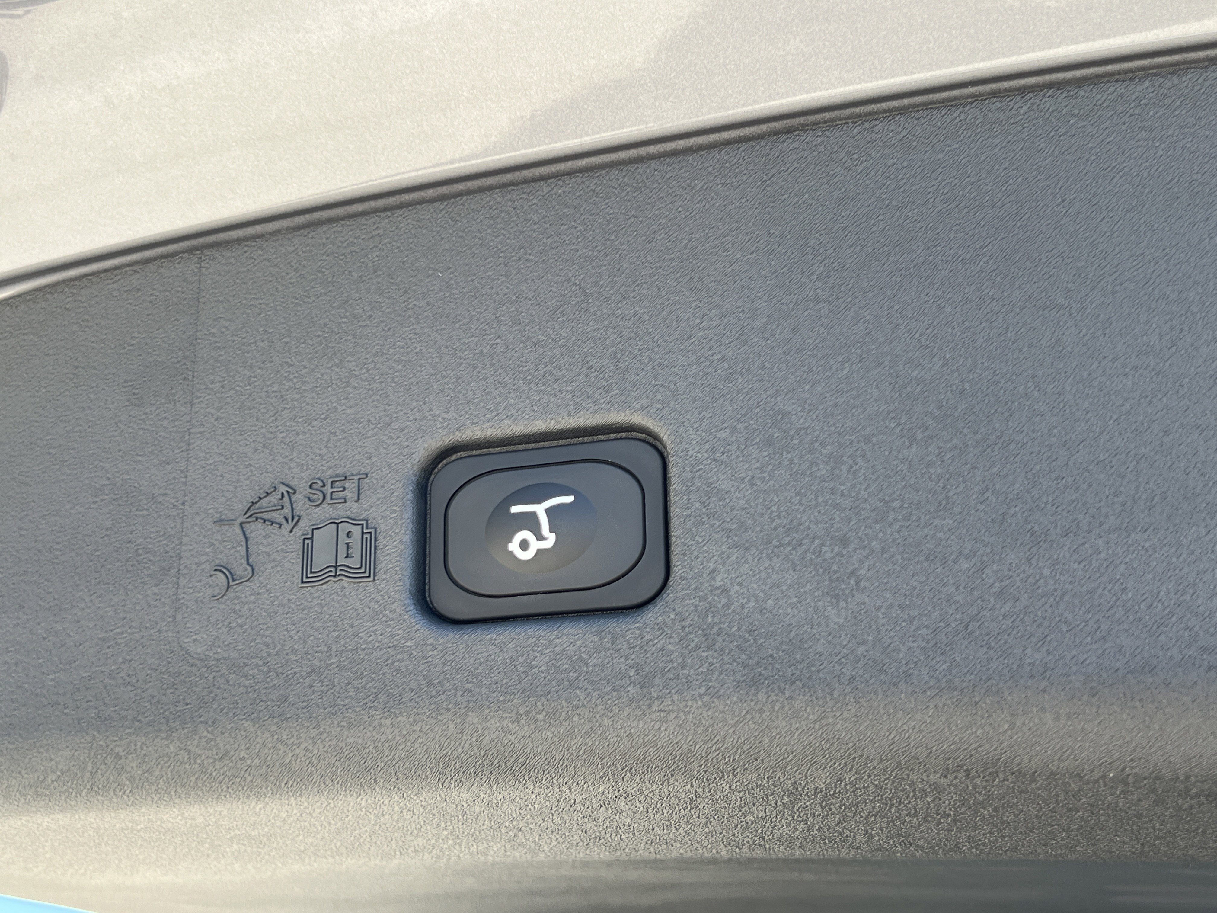 New 2025 Lincoln Nautilus Premier w/ Equipment Group 102A image 35