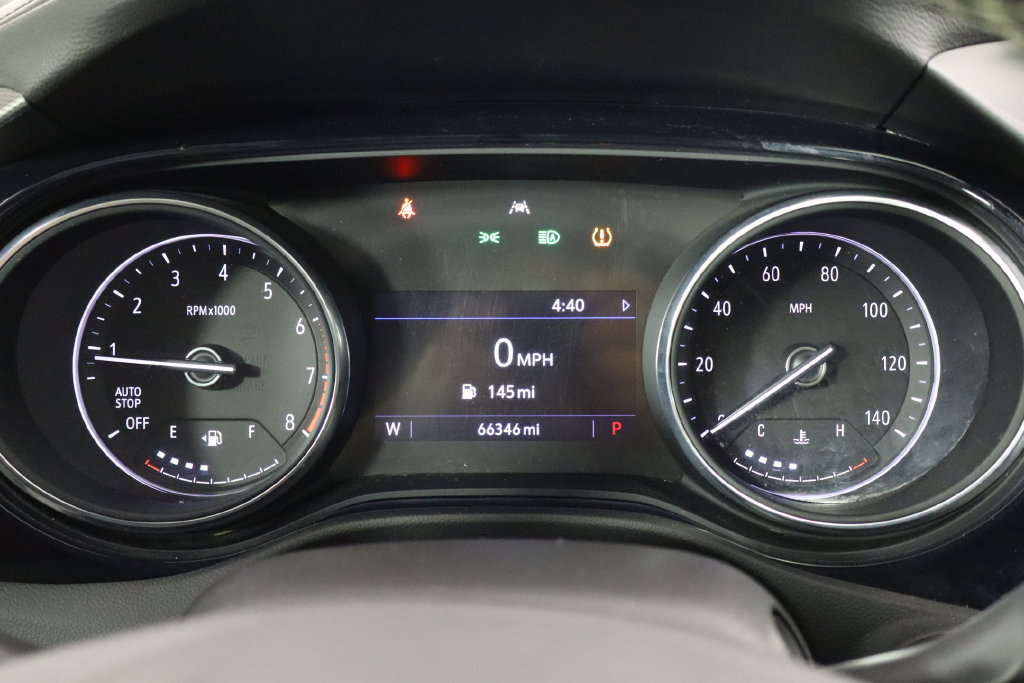 Used 2022 Buick Encore GX Essence w/ Experience Buick Package FWD image 11