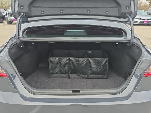 Used 2025 Toyota Camry SE w/ Convenience Package image 12