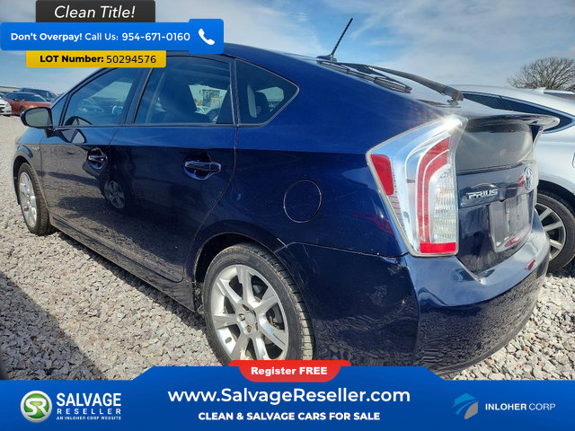 Used 2013 Toyota Prius Four w/ Deluxe Solar Roof Pkg FWD image 3