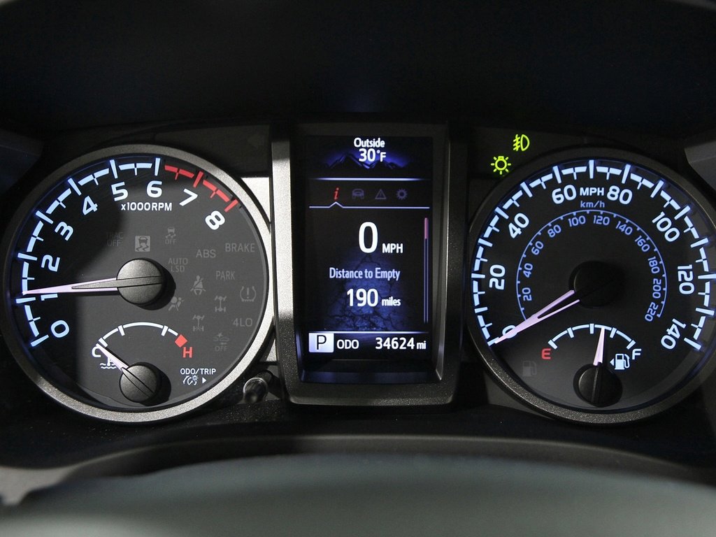 Used 2023 Toyota Tacoma TRD Off-Road image 8