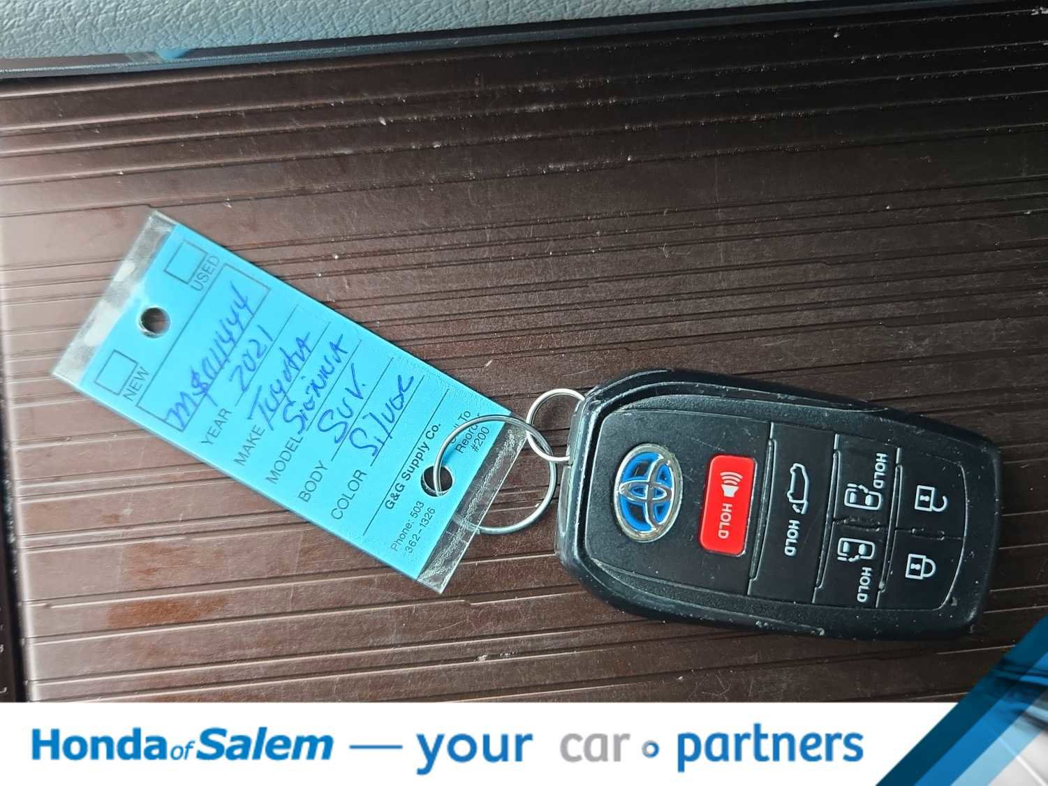 Used 2021 Toyota Sienna XLE w/ XLE Plus Package FWD image 21