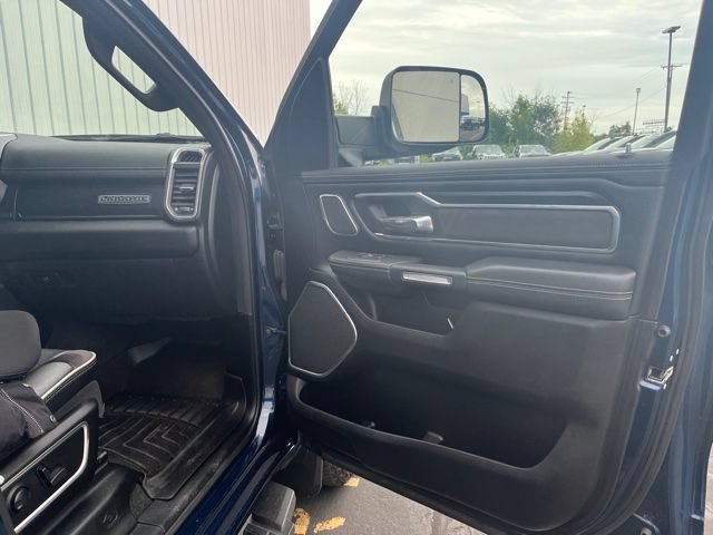 Used 2023 RAM 1500 Laramie AWD/4WD image 12