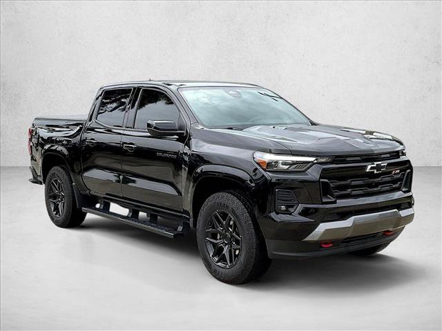 Used 2025 Chevrolet Colorado Z71 w/ Technology Package AWD/4WD image 11