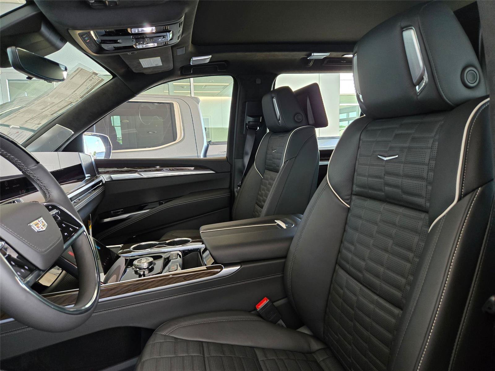 New 2026 Cadillac Escalade Platinum Sport w/ LPO, ONYX Package AWD/4WD image 29