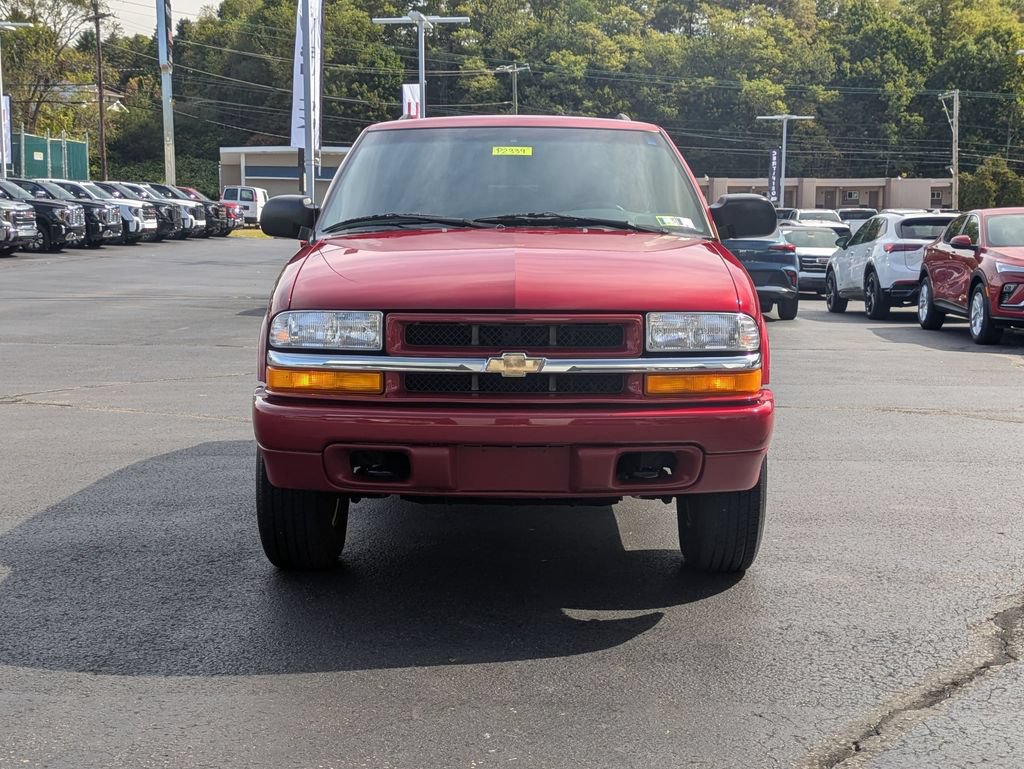 Used 2000 Chevrolet Blazer LS w/ LS Preferred Equipment Group AWD/4WD image 2