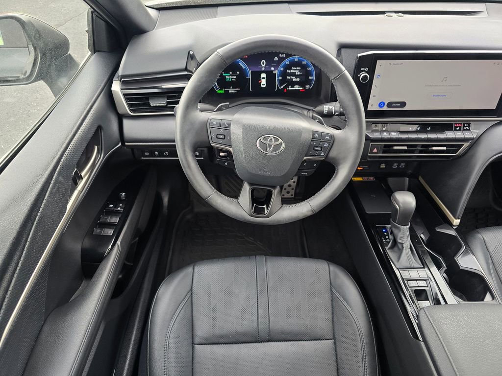 Used 2025 Toyota Camry XSE AWD/4WD image 18