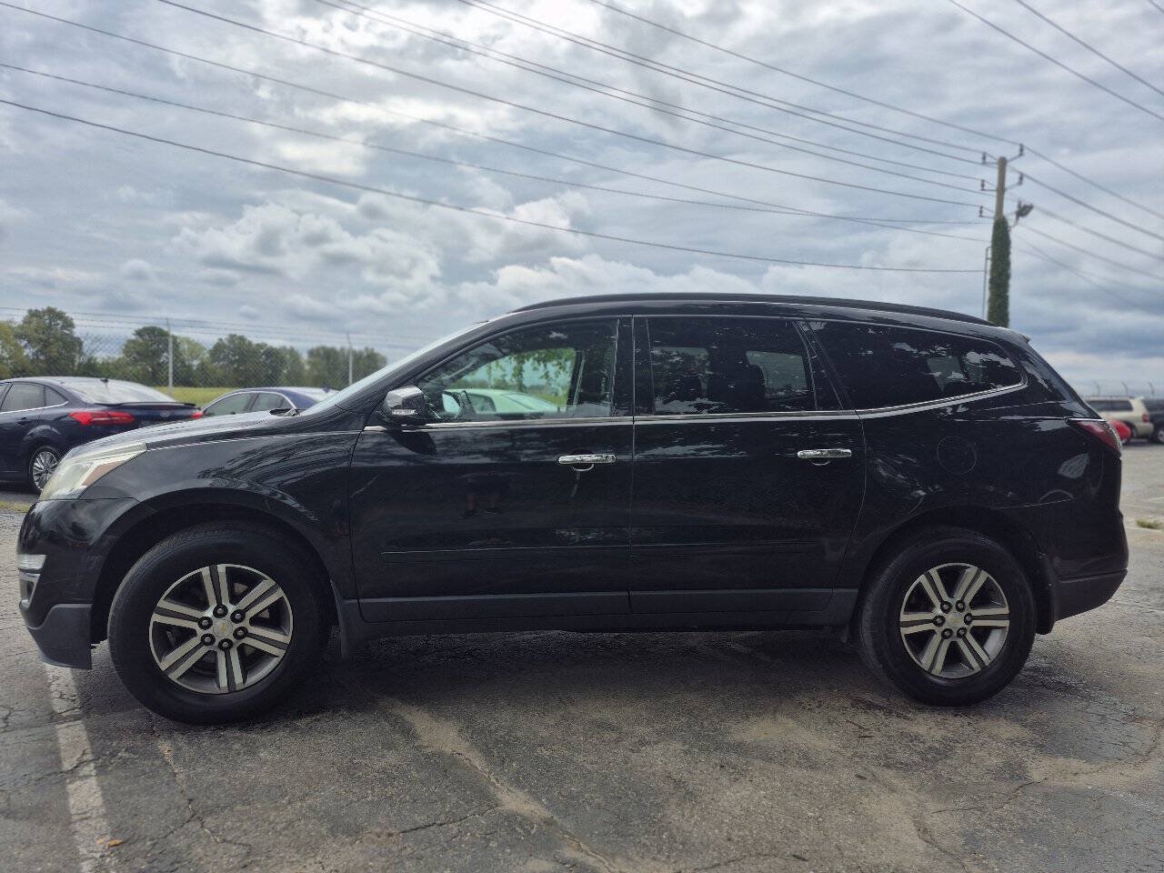 Used 2017 Chevrolet Traverse LT AWD/4WD image 5