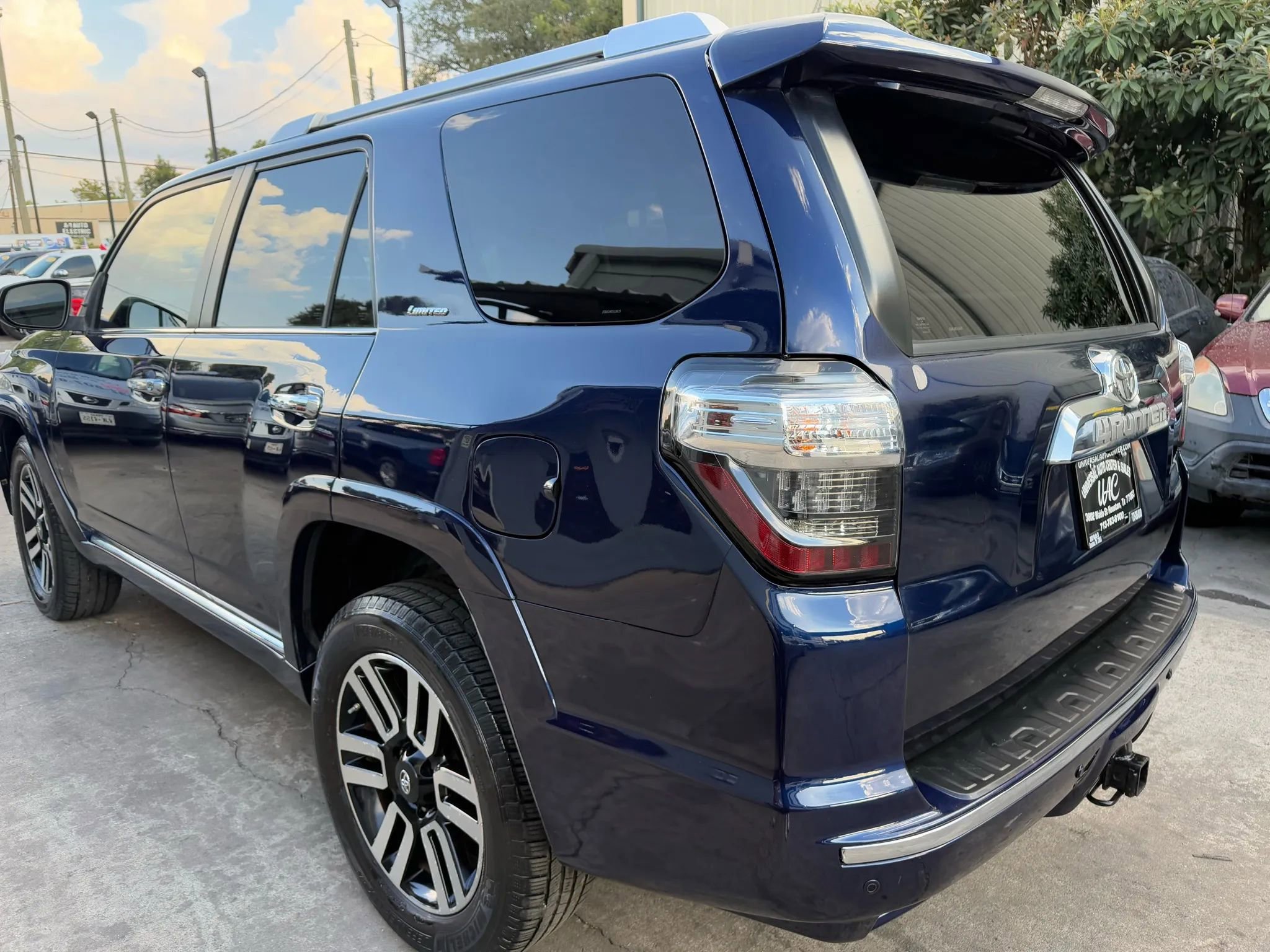 Used 2014 Toyota 4Runner Limited image 5