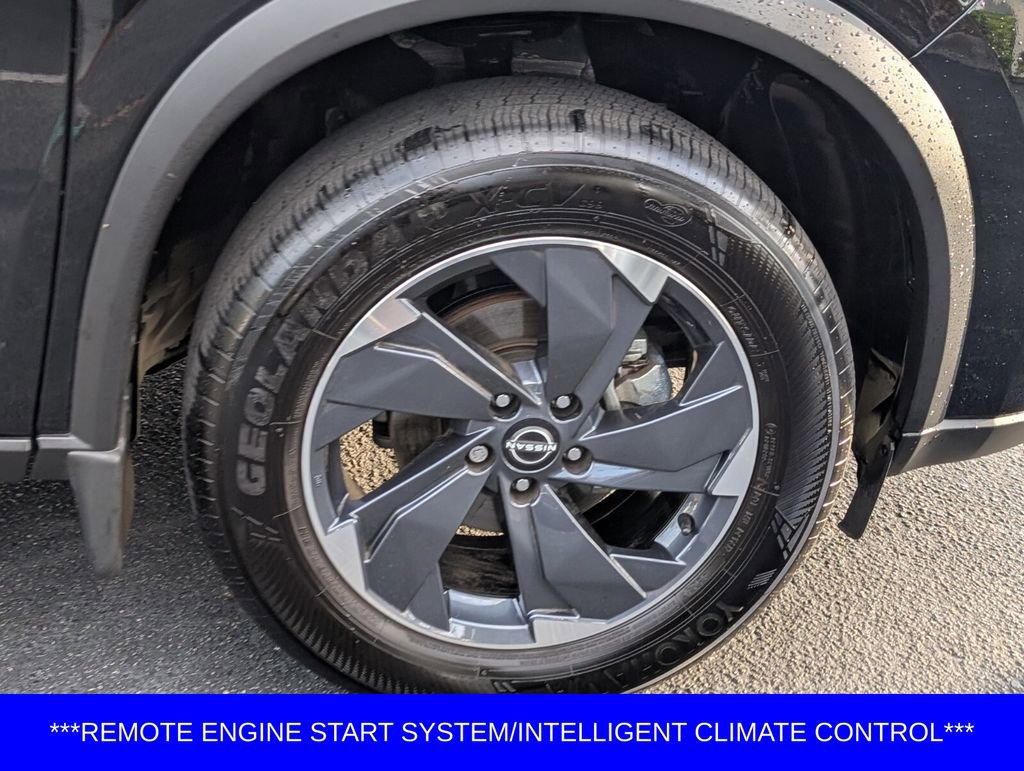 Certified 2025 Nissan Rogue SV w/ SV Premium Package image 8