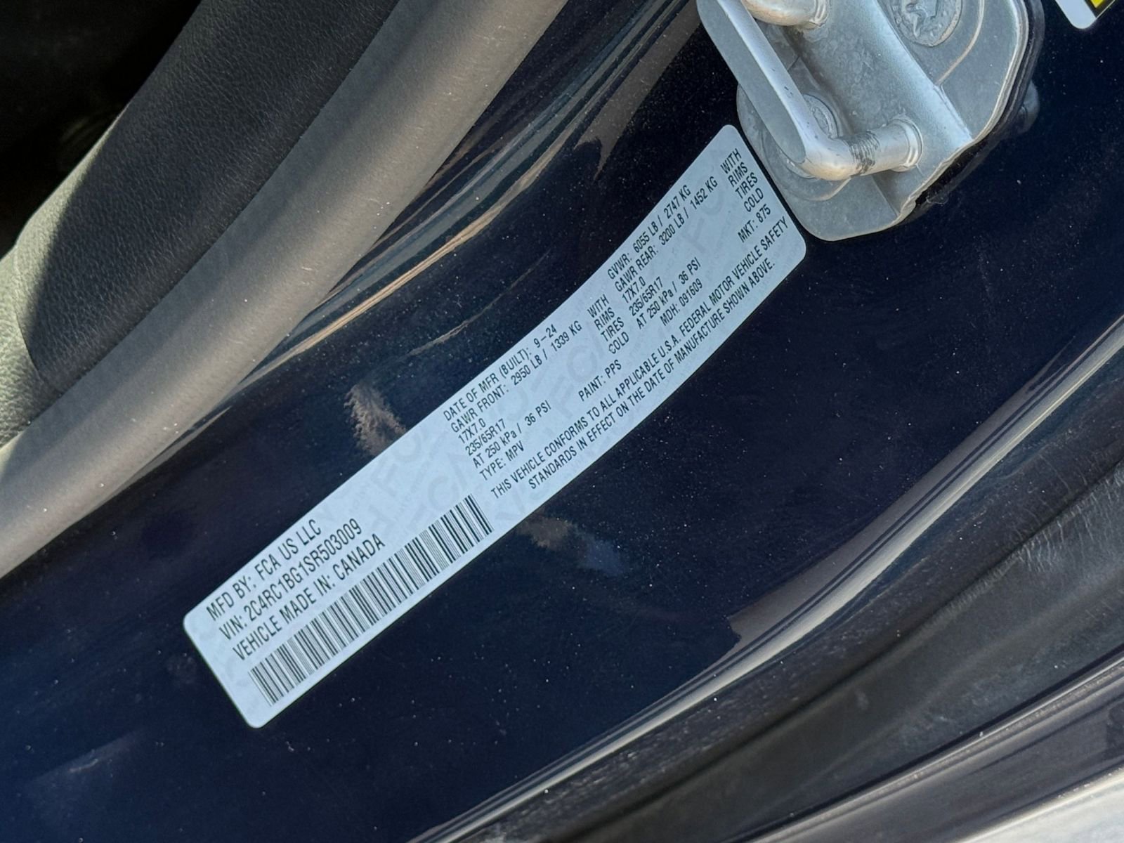 Used 2025 Chrysler Pacifica Select image 31