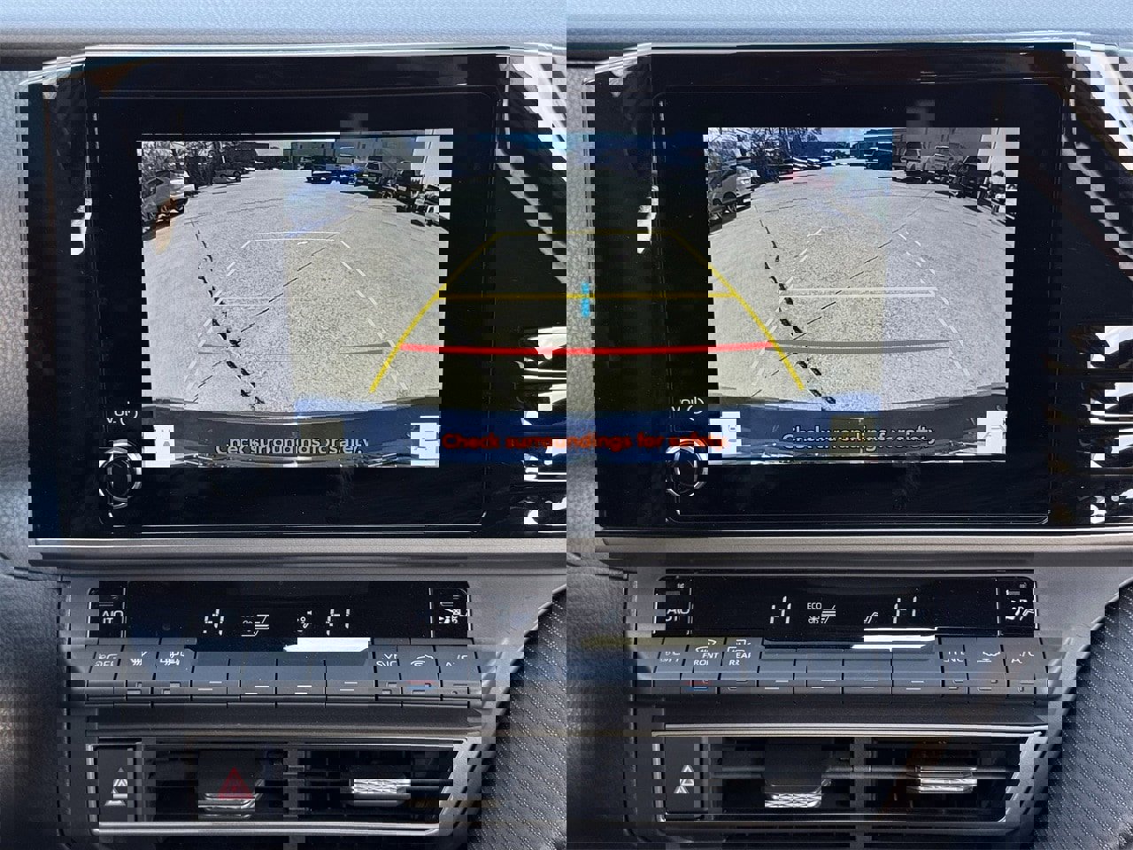 Used 2025 Toyota Camry Hybrid image 16