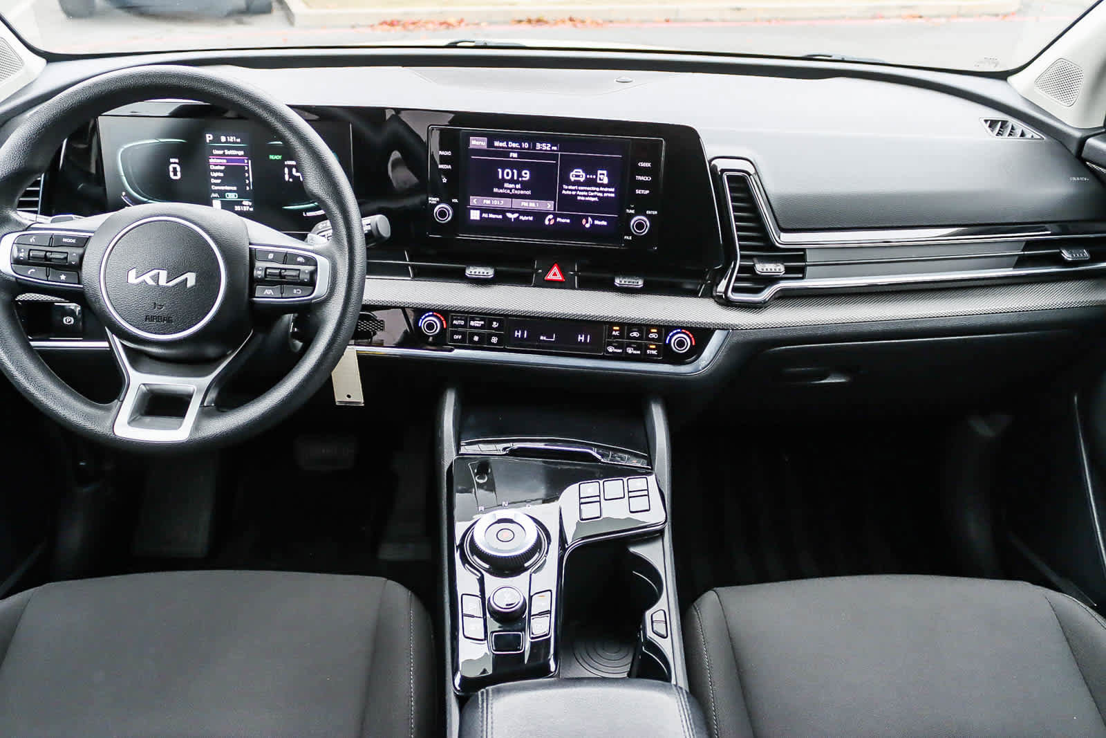 Used 2023 Kia Sportage LX image 11