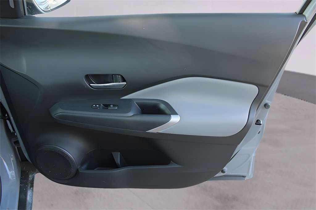 Used 2024 Nissan Kicks SR w/ SR Premium Package image 25